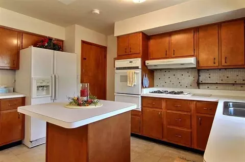 147 W Carnation, Dyer, IN 46311 photo 5