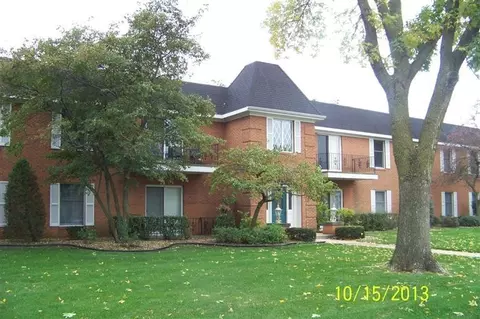 1620 Camellia Dr #B-1, Munster, IN 46321 photo 2