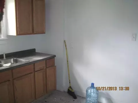 568 Ohio St, Gary, IN 46402 photo 5