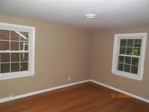 246 Adelaide Pl, Munster, IN 46321 photo 6