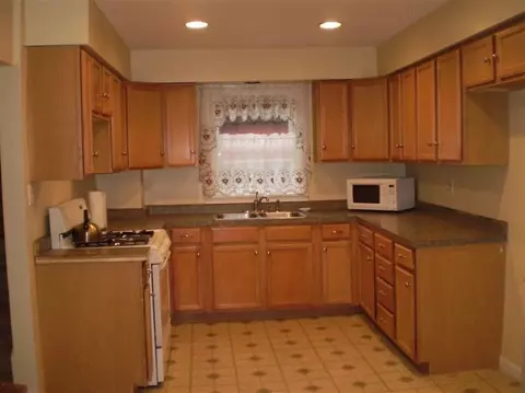 725 Fillmore St, Gary, IN 46402 photo 8