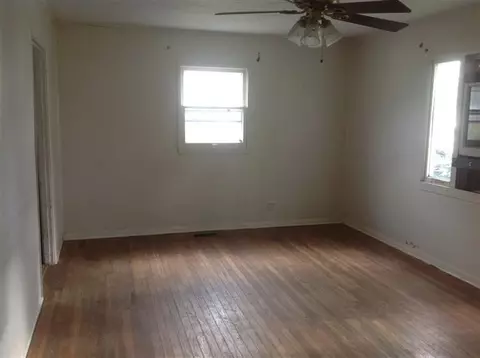 310 Maple St, Crown Point, IN 46307 photo 6