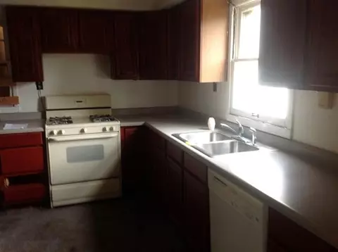 310 Maple St, Crown Point, IN 46307 photo 2