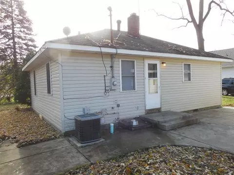 1312 Elm St, Griffith, IN 46319 photo 2