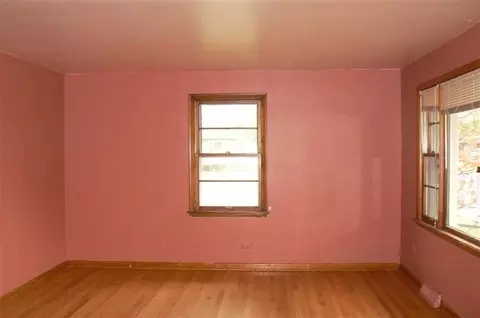 202 E Glen Park Ave, Griffith, IN 46319 photo 3