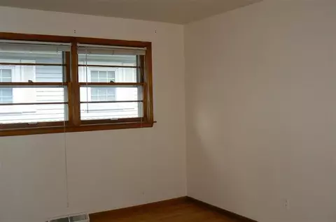 202 E Glen Park Ave, Griffith, IN 46319 photo 5