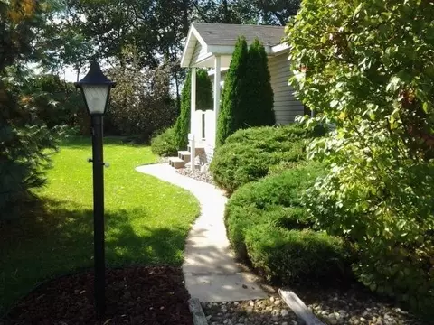 6458 E Bootjack Rd, Rolling Prairie, IN 46371 photo 2