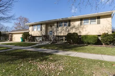 8760 Monroe Ave, Munster, IN 46321 photo 2