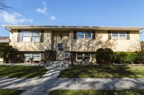 8760 Monroe Ave, Munster, IN 46321 photo 1