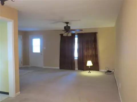 8416 Walnut Dr, Munster, IN 46321 photo 4