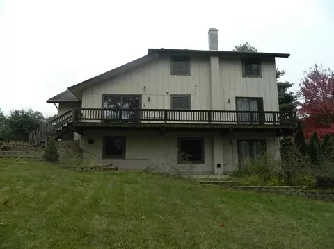 7388 Rustic Dr, De Motte, IN 46310 photo 3