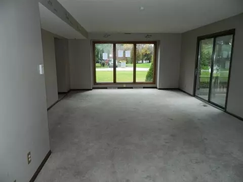 7388 Rustic Dr, De Motte, IN 46310 photo 5