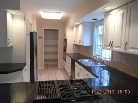 1419 Brandywine Dr, Munster, IN 46321 photo 8