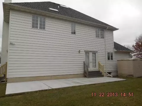 1419 Brandywine Dr, Munster, IN 46321 photo 2