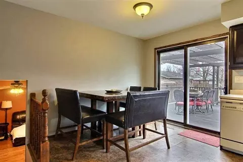 823 N Wiggs St, Griffith, IN 46319 photo 4