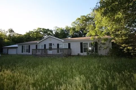1318 E Division St, De Motte, IN 46310 photo 1