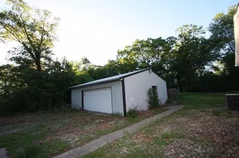 1318 E Division St, De Motte, IN 46310 photo 8