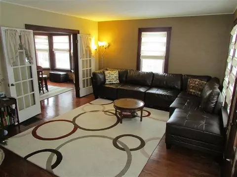 712 E Clark St, Crown Point, IN 46307 photo 2