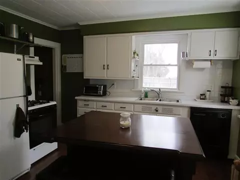 712 E Clark St, Crown Point, IN 46307 photo 4