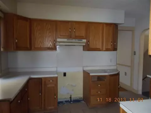 734 Arthur St, Gary, IN 46404 photo 3