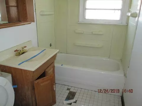674 Allen St, Gary, IN 46403 photo 5