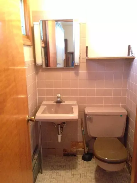 1364 Bigger St, Gary, IN 46404 photo 9