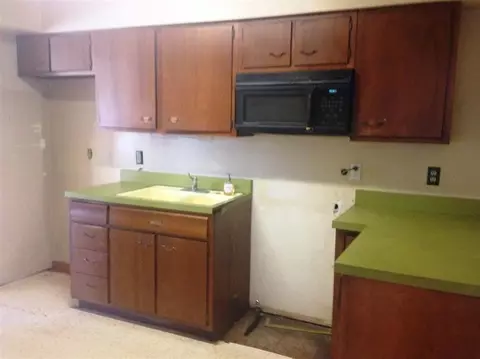 1364 Bigger St, Gary, IN 46404 photo 7