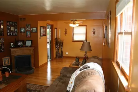 717 N Jay St, Griffith, IN 46319 photo 5