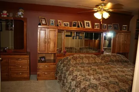 717 N Jay St, Griffith, IN 46319 photo 8