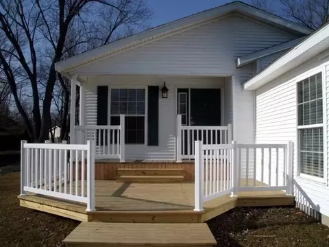 332 W Lakeview Dr, Lowell, IN 46356 photo 2