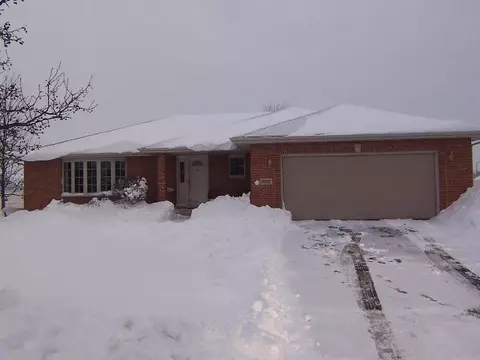 800 Robin Ct, Dyer, IN 46311 photo 1