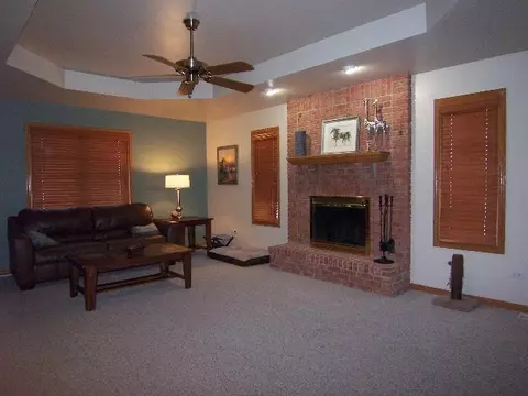 800 Robin Ct, Dyer, IN 46311 photo 8