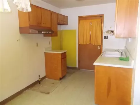 2265 Hendricks St, Gary, IN 46404 photo 3