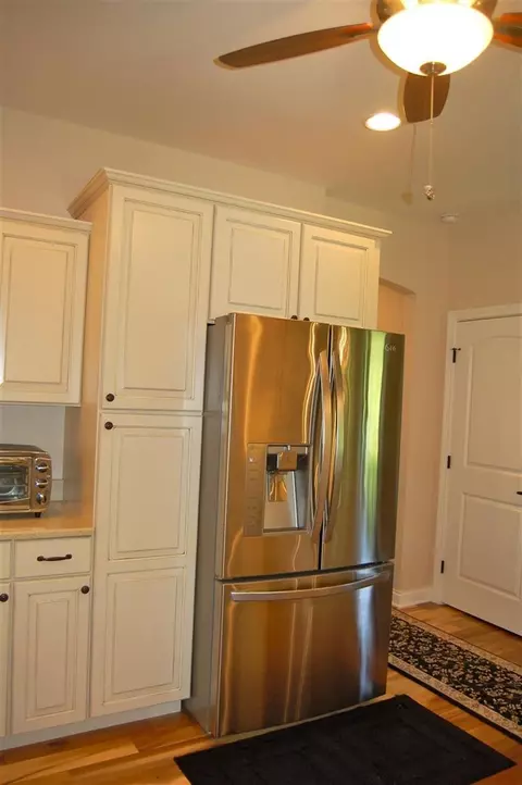 129 E Junco St, Kouts, IN 46347 photo 9