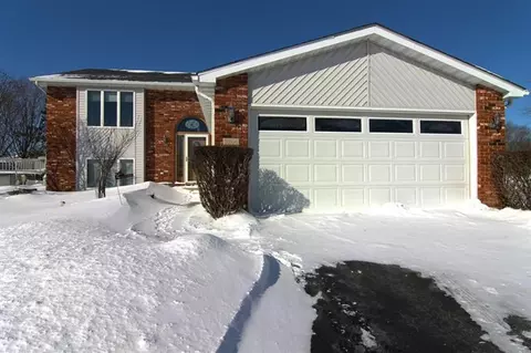 3266 Trailside Pl, Crown Point, IN 46307 photo 1