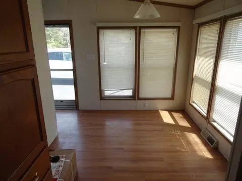 927 E 950, Wheatfield, IN 46392 photo 2