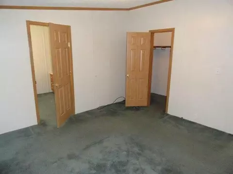 927 E 950, Wheatfield, IN 46392 photo 10