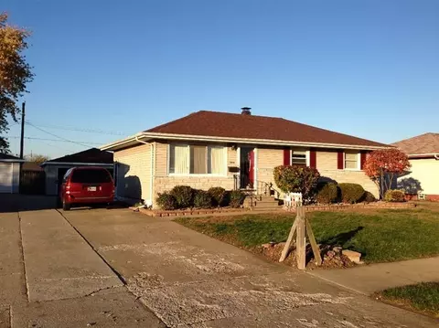 944 W Ash St, Griffith, IN 46319 photo 2