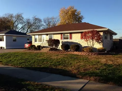 944 W Ash St, Griffith, IN 46319 photo 1