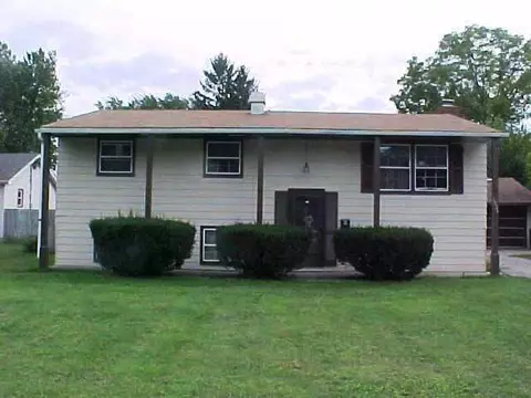 1021 E 40th Pl, Griffith, IN 46319 photo 1