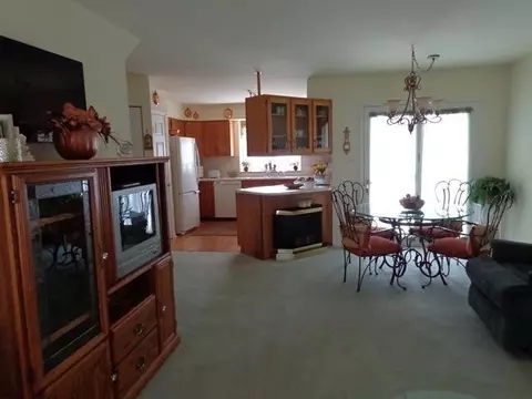 1843 Springvale Dr, Crown Point, IN 46307 photo 3