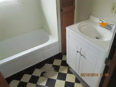 621 Cherry St, Hammond, IN 46324 photo 9