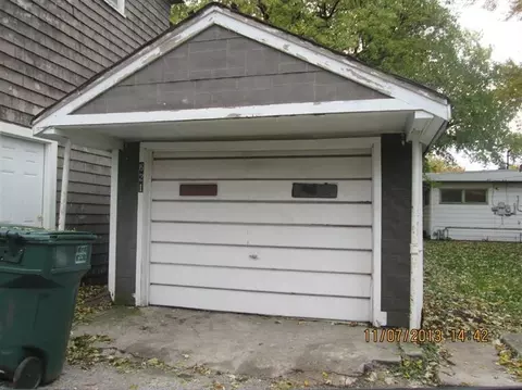 621 Cherry St, Hammond, IN 46324 photo 3