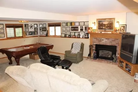 617 Holly Ln, Griffith, IN 46319 photo 6