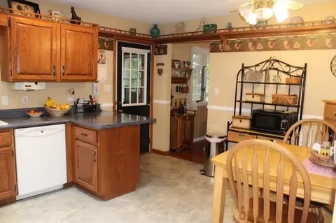617 Holly Ln, Griffith, IN 46319 photo 4