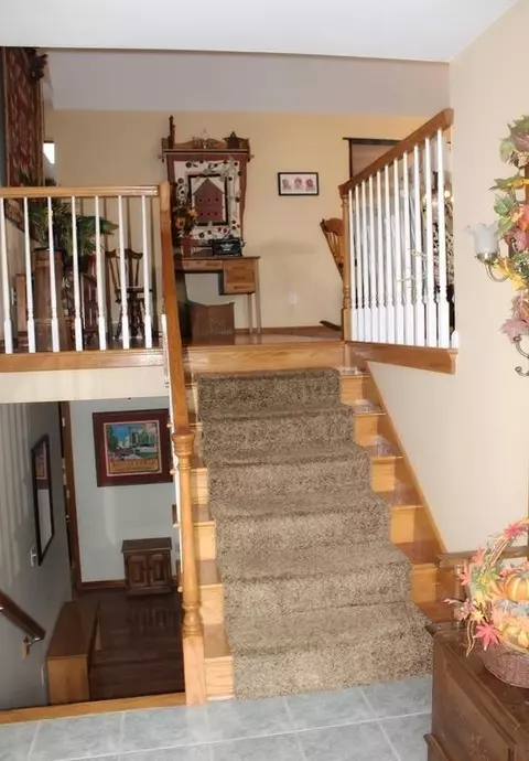 617 Holly Ln, Griffith, IN 46319 photo 8