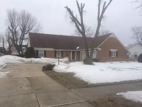 9318 Walnut Dr, Munster, IN 46321 photo 1