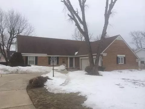 9318 Walnut Dr, Munster, IN 46321 photo 2