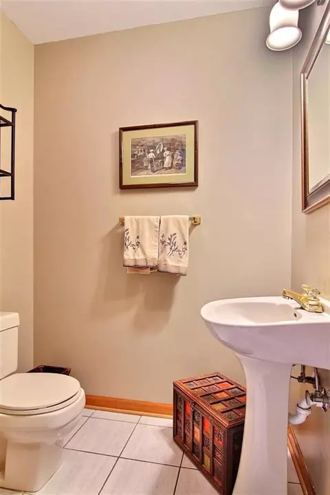 1331 Brandywine Dr, Munster, IN 46321 photo 9