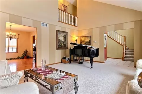 1331 Brandywine Dr, Munster, IN 46321 photo 2